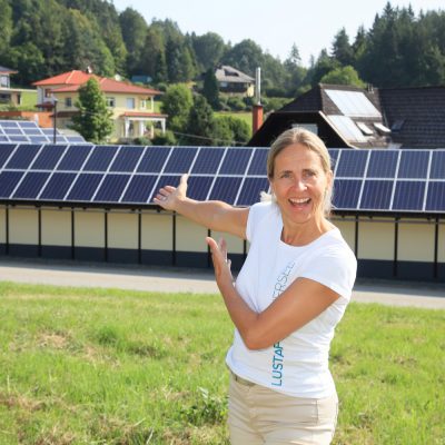 Die Klima-und Energiemodellregion Wörthersee-Karolinger setzt nachhaltige Maßnahmen zur Energieverbrauchsreduktion, der Bewusstseinsbildung sowie zum Ausbau der erneuerbaren Energieversorgung. Beteiligte Gemeinden:  Krumpendorf am Wörthersee, Moosburg, Pörtschach am Wörther See, Techelsberg am Wörther See